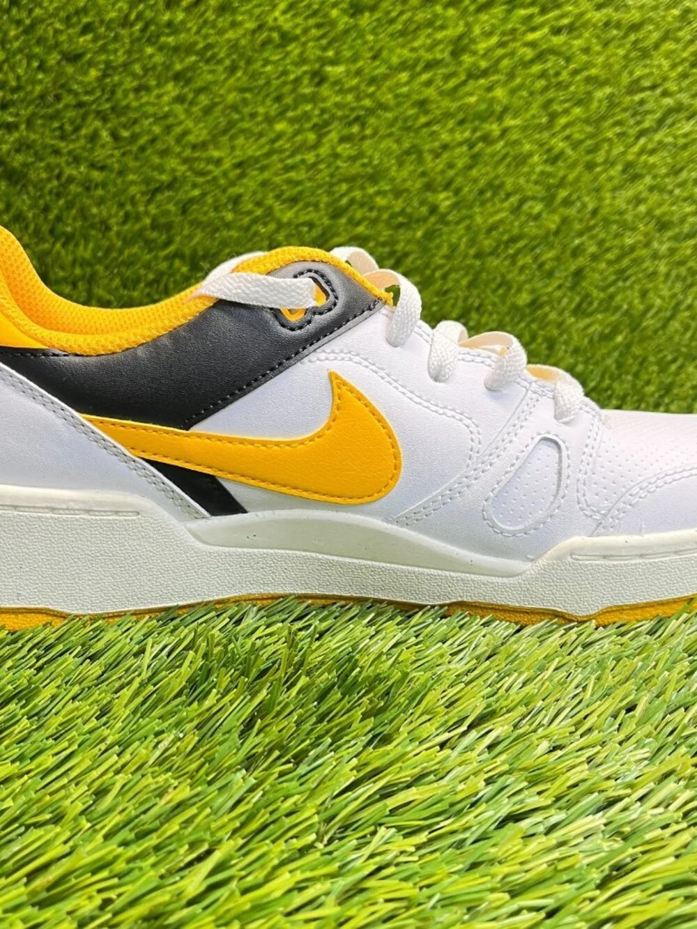 Nike Full Force Low Mens Size 8.5 White University Gold Athletic Shoes‎ Sneakers